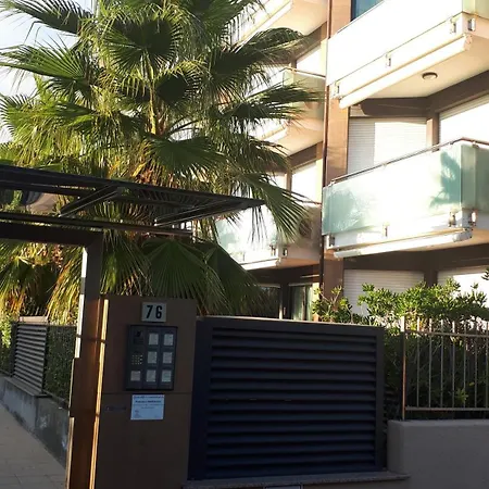 Apartmán Serena - Con Giardino E Box A 10 Mt Dal Mare Ceriale