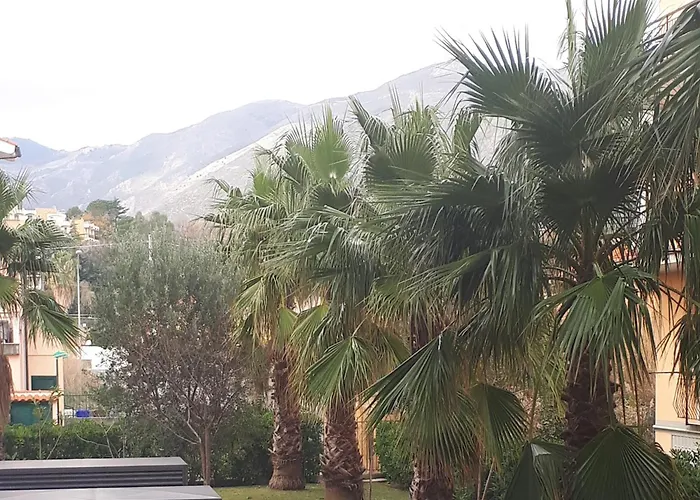 Serena - Con Giardino E Box A 10 Mt Dal Mare