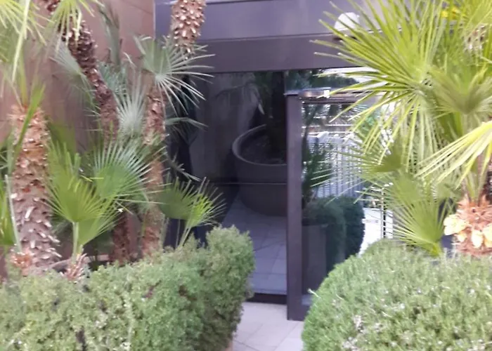 Serena - Con Giardino E Box A 10 Mt Dal Mare Apartman *